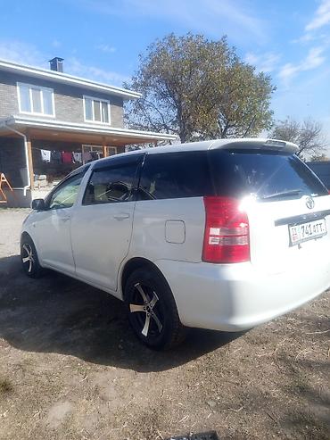заднее лобовое: Toyota WISH: 2005 г., 1.8 л, Автомат, Бензин, Минивэн — 1