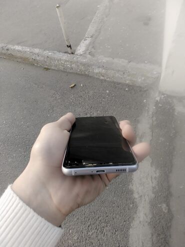 kiridit telefonlar: Samsung Galaxy S21 5G, 128 GB, rəng - Çəhrayı, Düyməli, Barmaq izi, İki sim kartlı