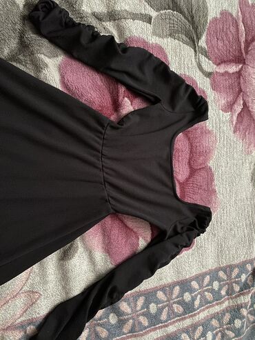 Вечерние платья: Вечернее платье, А-силуэт, Длинная модель, Атлас, С рукавами, С пайетками, M, XS, S — 9