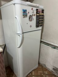 сборка пу: Муздаткыч Indesit, Колдонулган, Эки камералуу, 70 * 160 *