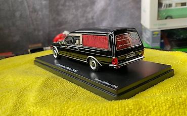 Avtomobil modelləri: Коллекционная модель Mercedes-Benz 200 W123 Hearse black 1982 Schuco — 18