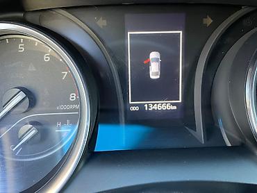 Toyota: Toyota Camry: 2018 г., Автомат, Бензин, Седан — 12