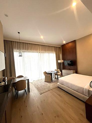 luks home: 1 otaqlı, Yeni tikili, 61 kv. m — 10