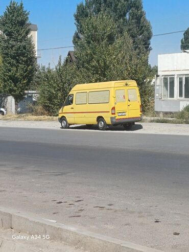 вадавоз машина: Автобус, Mercedes-Benz