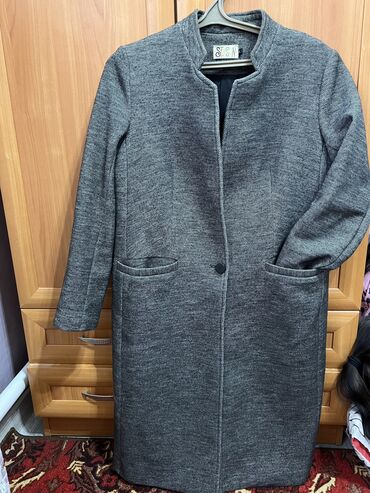 турецкие пальто больших размеров: Женское пальто Деми. 48-50 размер