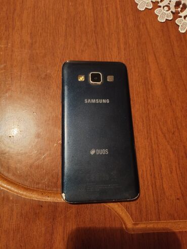 Samsung: Samsung Galaxy A3, 16 GB, rəng - Qara, İki sim kartlı — 1