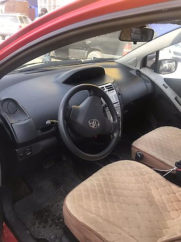 Toyota: Toyota Yaris: 2008 г., 1.3 л, Робот, Бензин, Хэтчбэк — 4