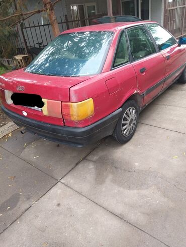 дом обмен на авто: Audi 80: 1987 г., 1.8 л, Механика, Бензин, Седан