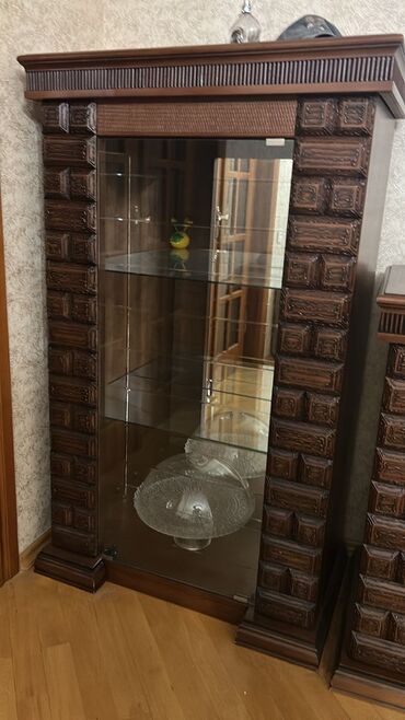 taxta material: Klassik qonaq otağı vitrin və bufet dəsti - Material: tünd qəhvəyi