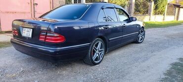 авто мерс: Mercedes-Benz 320: 1996 г., 3.2 л, Автомат, Бензин, Седан