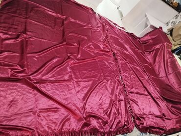 boru demir: Bordo rəngli, parıltılı atlas/parça örtük dəsti. - 2 parçadan ibarət