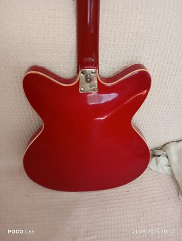 Elektro gitaralar: Elektron gitara, 6 sim, İşlənmiş, Ünvandan götürmə -da lalafo.az — 10 Elektro gitaralar: Elektron gitara, 6 sim, İşlənmiş, Ünvandan götürmə — 10