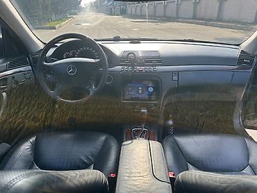 maşın ucun pec: Mercedes-Benz 320: 3.2 l | 2000 il Sedan — 6