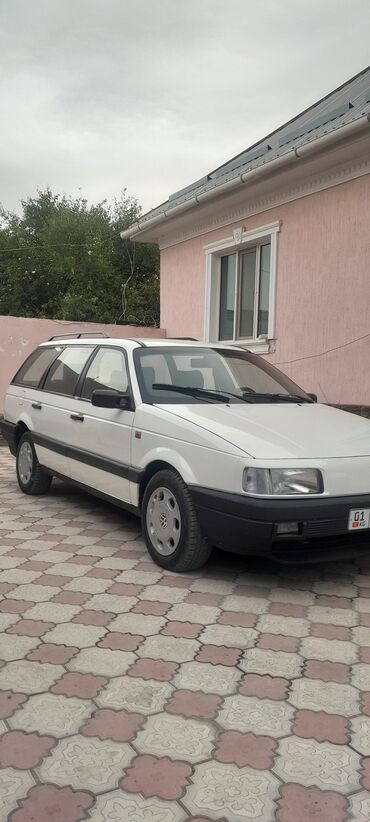 меняю на пассат универсал: Volkswagen Passat: 1990 г., 1.8 л, Механика, Бензин, Универсал