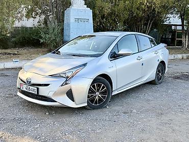голы 3 купе: Toyota Prius: 2017 г., 1.8 л, Вариатор, Гибрид, Хэтчбэк — 1