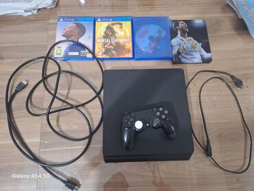 PS4 (Sony Playstation 4): Salam Ps4 slim di problem yoxdur yaxşıdı hərşey 2 dənə pultdur ama 1