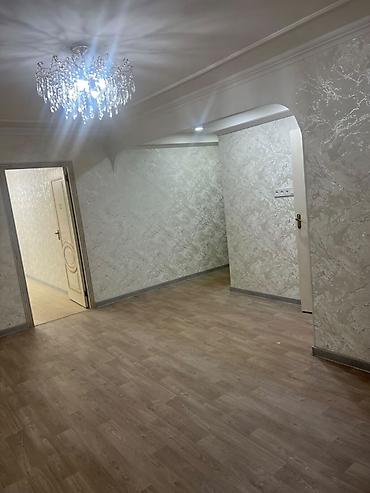 Батирлер: 2 бөлмө, Шлагбаум Кыймылсыз мүлк агенттиги, Студенттерге, 1 айдан баштап, 3 айдан баштап, 6 айдан баштап, Толугу менен эмереги бар — 3