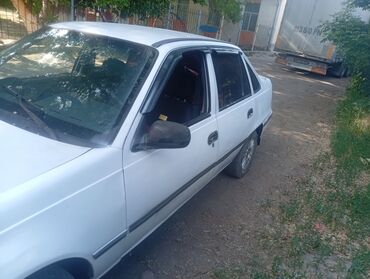 Daewoo: Daewoo Nexia: 1996 г., 1.5 л, Механика, Бензин, Седан