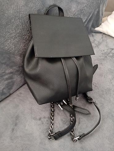 Putni koferi i torbe: Set torbi i tašni – više modela - Elegantna crna tašnica sa metalnim — 40