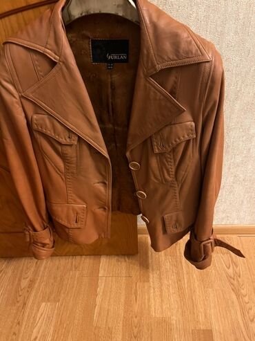 кожаная куртка женская: Brend: Furlan Model: qısa dəri pencək - Rəng: isti karamel/qəhvəyi