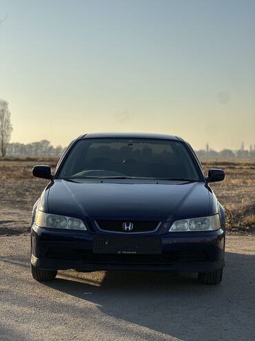 как можно купить машину в рассрочку: Honda Accord: 2001 г., 1.8 л, Автомат, Бензин, Седан