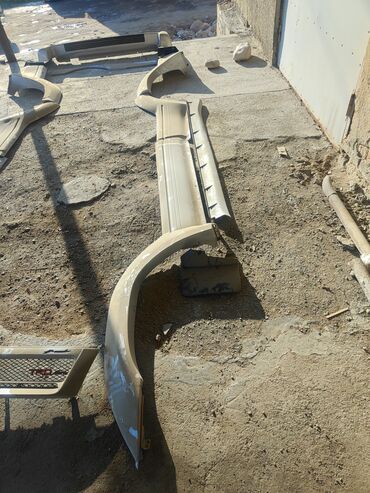 Бамперы и комплектующие: Накладка на бампер Toyota, Б/у, Оригинал — 3