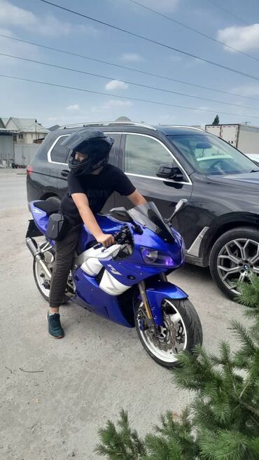 мото ямаха: Спортбайк Yamaha, 1000 куб. см, Бензин