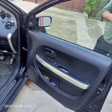 Toyota: Toyota ist: 2003 г., 1.3 л, Автомат, Бензин, Хэтчбэк — 9