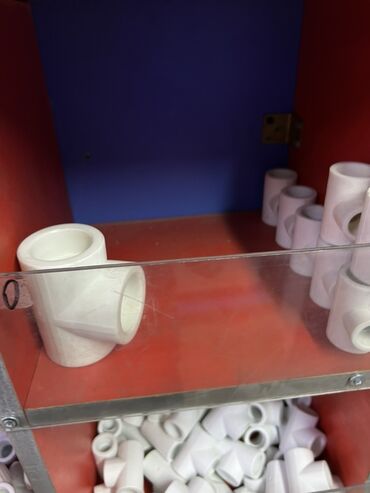 сантехнические инструменты: Тройник, Материал: Пластик