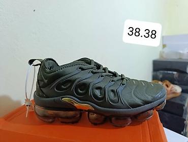 Patike: 2850 din — 15