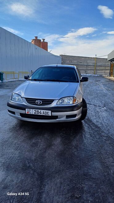 Toyota Avensis: 2000 г., 1.8 л, Механика, Бензин, Седан