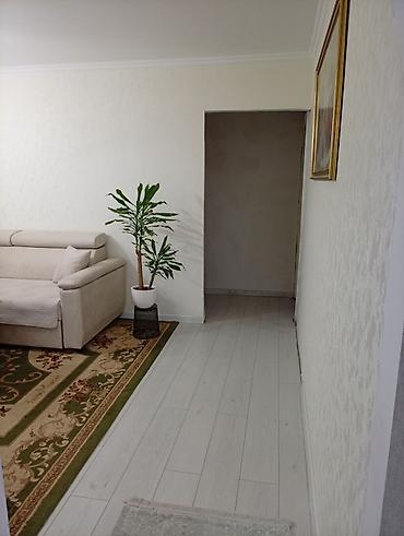 6: 3 комнаты, 64 м², 6 мкр 104 серия, 1 этаж — 4