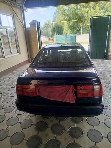 Унаа сатуу: Volkswagen Passat: 1994 г., 1.8 л, Кол менен иштөөчү, Бензин, Седан — 5