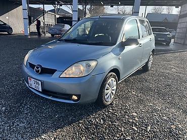Mazda: Mazda Demio: 2004 г., 1.3 л, Автомат, Бензин, Хэтчбэк at lalafo.kg — 4 Mazda: Mazda Demio: 2004 г., 1.3 л, Автомат, Бензин, Хэтчбэк — 4