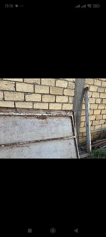 hasar setkası: Polad darvaza panelləri və karkas - Material: qalın metal təbəqə — 1