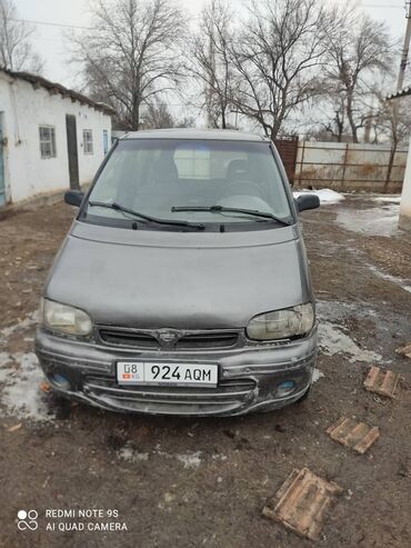 Nissan: Nissan Serena: 1992 г., 1.6 л, Механика, Бензин, Минивэн