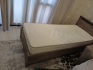 Односпальная кровать, Б/у, С матрасом, длина - 200 см