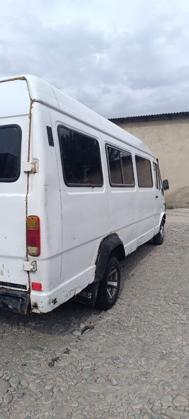 капот на одисей: Mercedes-Benz T1: 2025 г., 3.2 л, Механика, Дизель, Бус