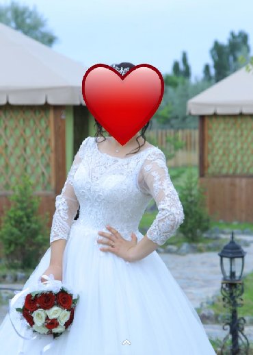 Свадебные платья и аксессуары: Продаю шикарное свадебное платье,одевала только один раз. пушистое