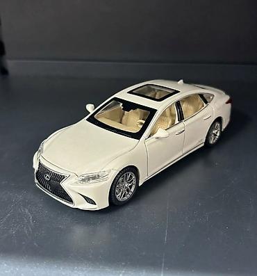 Oyuncaq nəqliyyat: Məhsul: Lexus LS500 miniatür model avtomobil (die-cast) - Korpus — 1