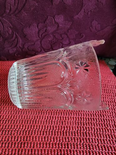 Kompleti posuđa: Kibla nova za led presovano cesko staklo. 70,80te. Visina sa na lalafo.rs — 9 Kompleti posuđa: Kibla nova za led presovano cesko staklo. 70,80te. Visina sa — 9