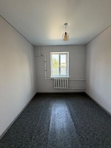 Продажа домов: 4 комнаты, 77 м², 5 соток, Бишкек, Красный Строитель 2 ж/м Собственник — 8