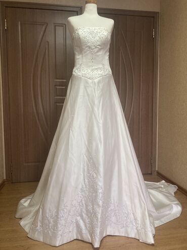 Свадебные платья: Свадебное платье, Со шлейфом, Атлас, Б/у — 5