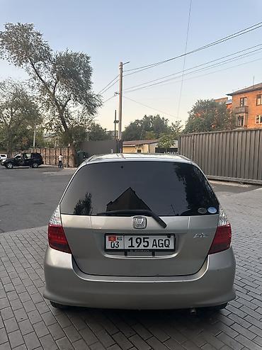 fit 2012: Honda Fit: 2003 г., 1.3 л, Вариатор, Бензин, Хэтчбэк — 4