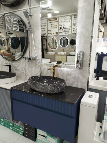 metbex aboylari 2021: Banyo üçün müasir yuma dəsti - Üst panel: qara mərmər effektli