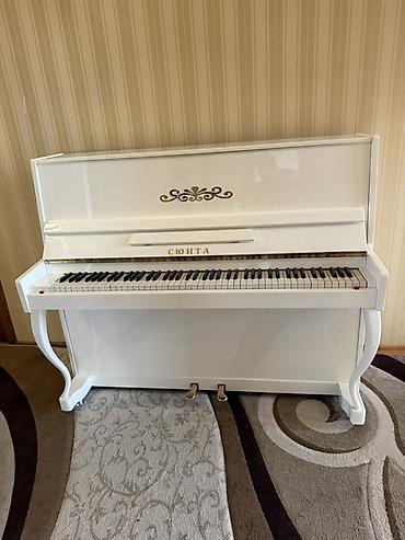 88: Ağ rəngli upright pianino – “СЮИТА” (Syuıta). - Korpus: parlaq — 1