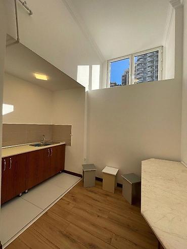 studiya ev: İcarəyə verilir 3 otaqlı ofis 110 m², 28 May m. 3 000 AZN/ay 3 otaqlı — 3