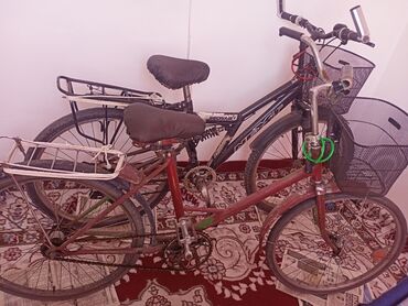 корзина на велосипед: Продается велосипеды в отличном состоянии. Универсальный черный горный