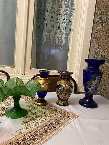 suse balon: Məhsul: Şüşə qab kolleksiyası Təsvir: - Bənövşəyi-qəhvəyi tonlu, oyma — 2