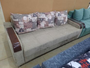 Прямые диваны: Продаю диваны мустанг по городу доставка бесплатно звоните ватсап — 21